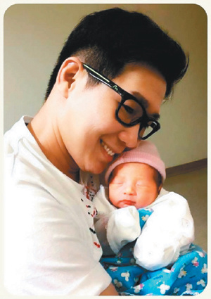 品冠升級當爹妻子誕下一子取名“黃韋恩”（圖）